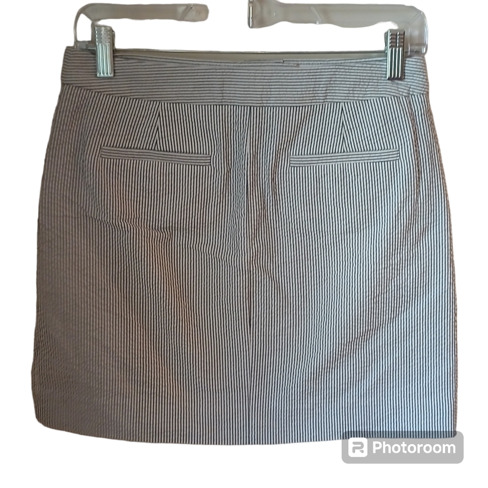 J Crew Women's 100% Cotton Gray Pinstripe Sailor Skirt Siize 00 - Picture 2 of 11